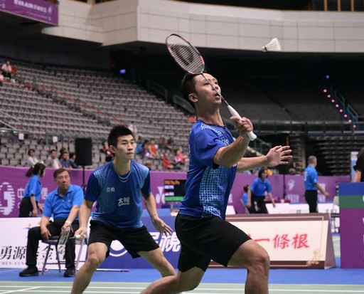 在泪水背后 在泪水背后