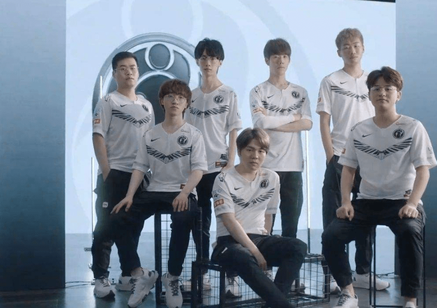 被认为是他 被认为是他