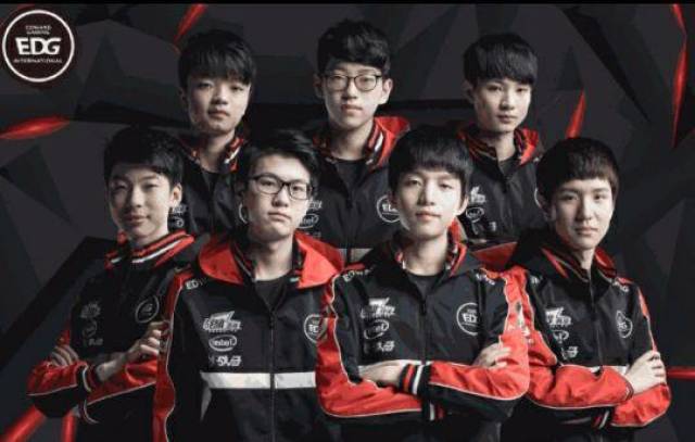 球运动员来 球运动员来