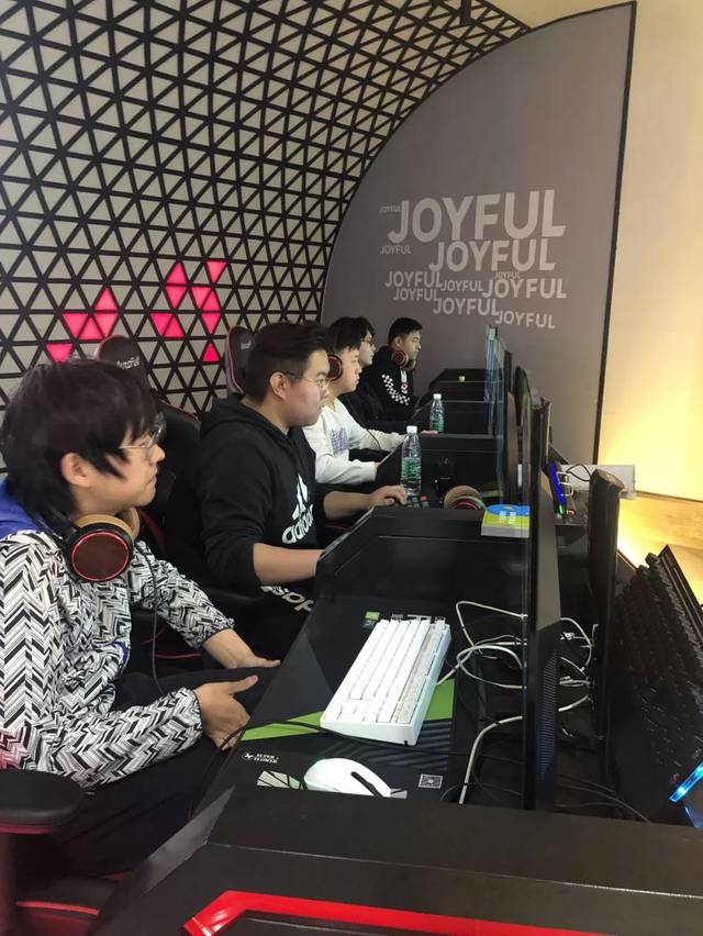 过智能设备 过智能设备